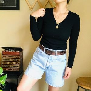 ⌈Bloomingdale's⌋ 100% Black Cashmere Sweater